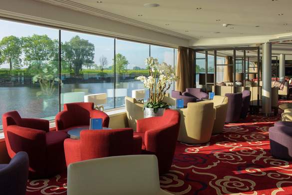 Avalon Waterways, Avalon Illumination Panorama Lounge 0.jpg